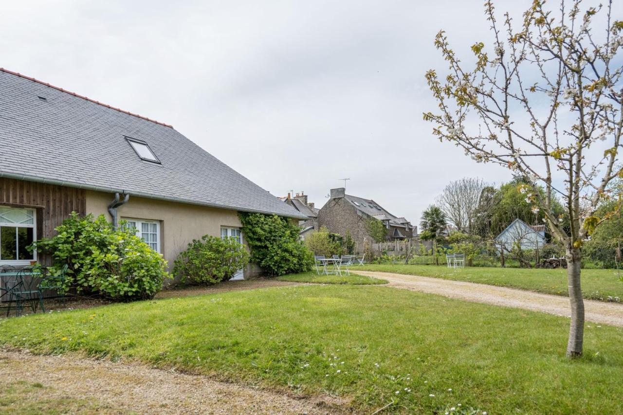 Gite Le Bisquin Cancale Exterior photo